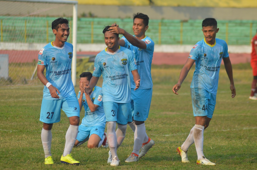 Banjir Kartu Merah Warnai Kemenangan Perserang Atas Persiraja