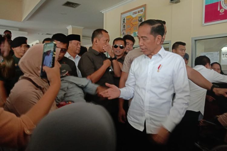 Sidak Layanan BPJS di RSUD Cilegon, Jokowi Minta Perbaikan Fasilitas