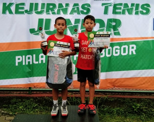 Atlet Tenis Kota Serang Segel 2 Medali dari Piala Bupati Bogor