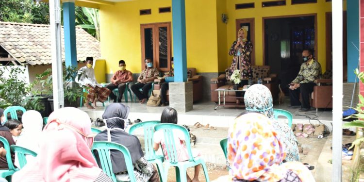 Adde Rosi Sosialisasikan UU Kekarantinaan Kesehatan, Dimasa Transisi New Normal