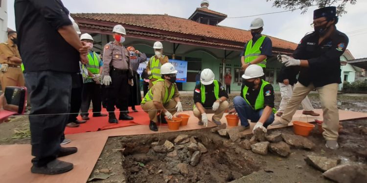 Biaya Swadaya, SMA Ciruas Bangun Masjid 2 Lantai