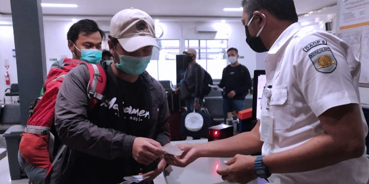 Pertama di Buka KA Regular, Penjualan Tiket Capai 950 Penumpang