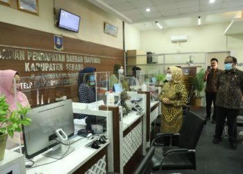 Pastikan Protokol Kesehatan Covid-19, Bupati Serang Tinjau Pelayanan Bapenda