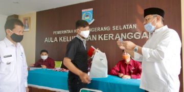 Wakil Walikota Tangsel Pantau Penyaluran Bansos di Kranggan dan Ciater