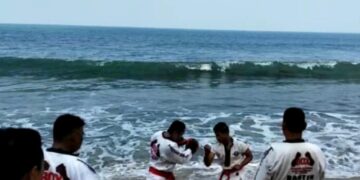 Latih Endurance, Tarung Derajat Latihan di Pantai