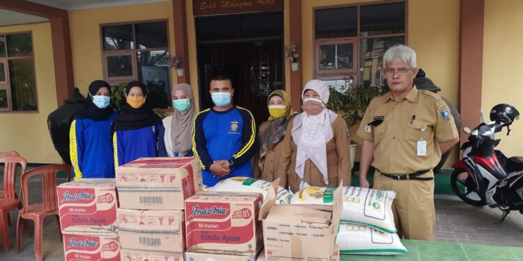 Warga Isolasi Mandiri Dikirim Bantuan Oleh Pemkab Serang