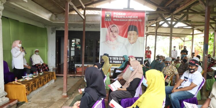 Ratu Tatu Chasanah: Pendidikan Gratis hingga Perguruan Tinggi
