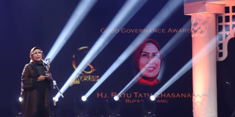 Bupati Serang Raih Moeslim Choice Award 2020