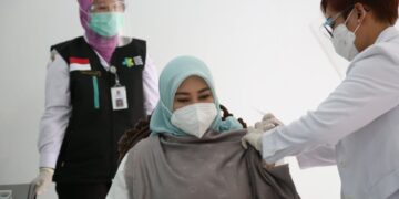 Bupati Pandeglang Hari Ini Divaksin Bersama Pejabat Lainnya di Banten