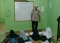 Selain Mengayomi Masyarakat, Bripka Ali Maghfur Ajarkan Anak-Anak Mengaji
