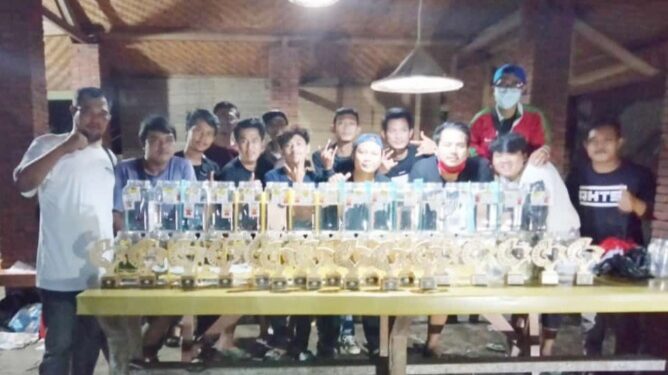 Angkat Nama Kota Serang, Peserta dari Kota Serang Sabet 20 Piala Anyer Beach Betta Contes