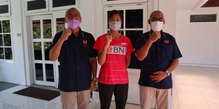 Zaki Beri Kadeudeuh Atlet Bulutangkis yang Juara di Ajang Dunia