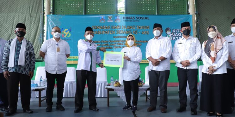 Gebyar HUT Kabupaten Serang Banjir Bantuan