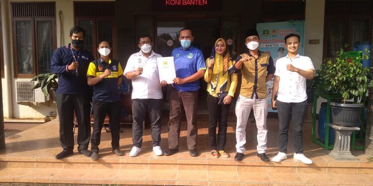 Agus Rasyid Ambil Formulir Pendaftaran Balon Ketum KONI Banten