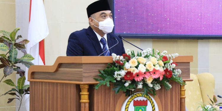 Bupati Zaki Apresiasi Kerjasama Stakeholder Atasi Covid-19 Di Sampaikan Dalam Rapat Paripurna