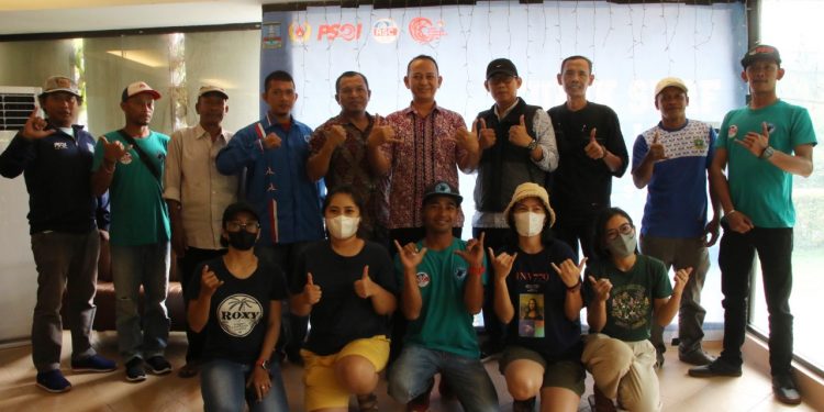 8 Atlet Surfing Kabupaten Serang Berlaga di Grand Final LSI