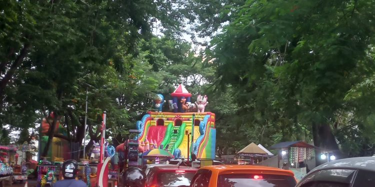 Pedagang Balon Stadion Maulana Yusuf Kembali Bikin Resah
