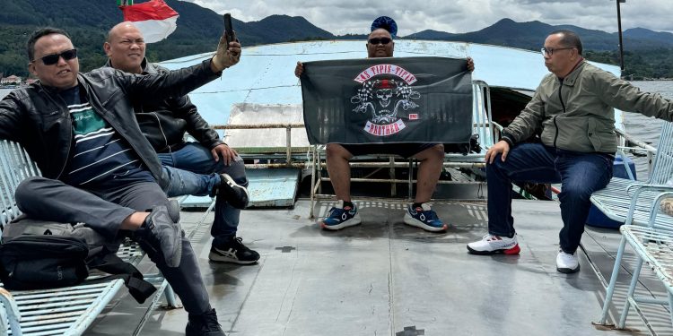 GTT Touring Menyisir Danau Toba