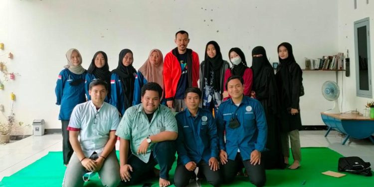 Khaerunisa Berkesan Dari Dunia Pendidik Hingga Relawan