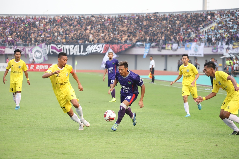 Derby Tanah Jawara, Persita Vs Perserang Berakhir Imbang 1-1