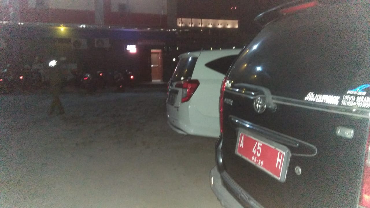 Nah Loh, Mobil Dinas Pemkot Serang Terparkir di Tempat Hiburan Malam