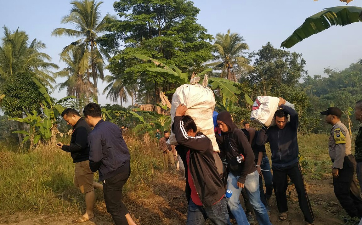 Bandar Narkoba Simpan 3 Karung Ganja di Dalam Septic Tank