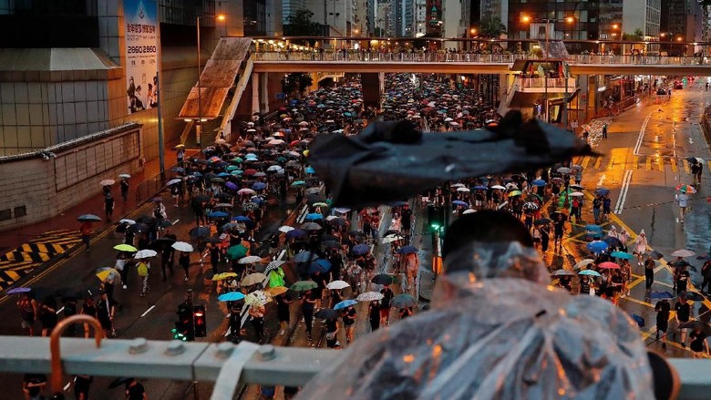 Jurnalis Indonesia Terkena Tembakan Peluru Karet di Hong Kong