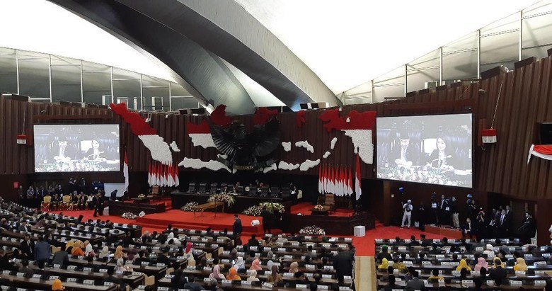 Hujan Interupsi, Paripurna Pemilihan Ketua MPR Diskors