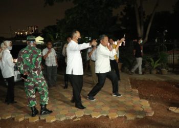 Benyamin Davnie Kunjungi Kampung Tangguh “Jawara Tangsel” di Marga Jaya