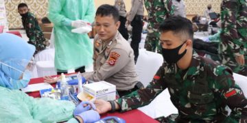 TNI-Polri Lakukan Donor Darah Jelang Hari Bhayangkara Ke-74