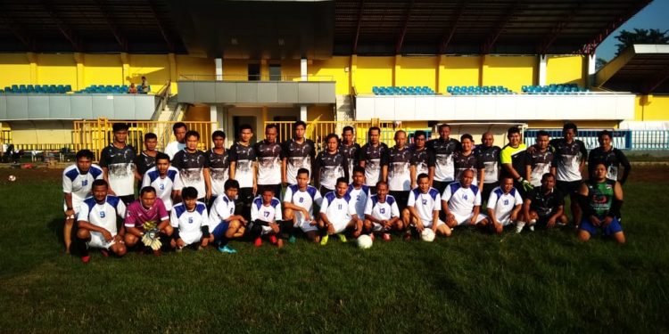 Wakil Walikota Serang Sosialisasikan New Normal Lewat Pertandingan Sepakbola