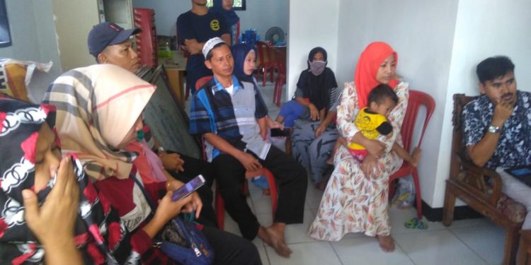 Warga Baros Pertanyakan Bantuan Kemensos tak Merata