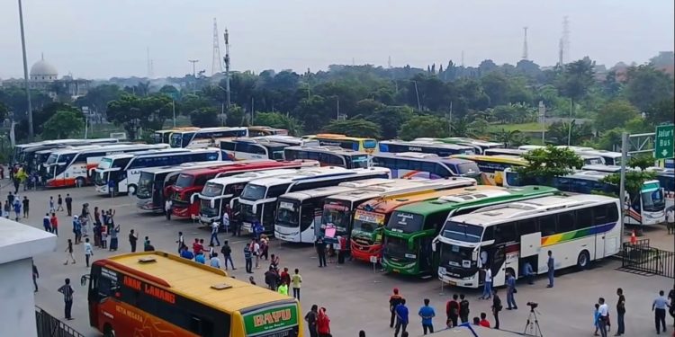 Jelang Persiapan New Normal, Kemenhub Meminta Angkutan Umum Tidak Naikkan Tarif
