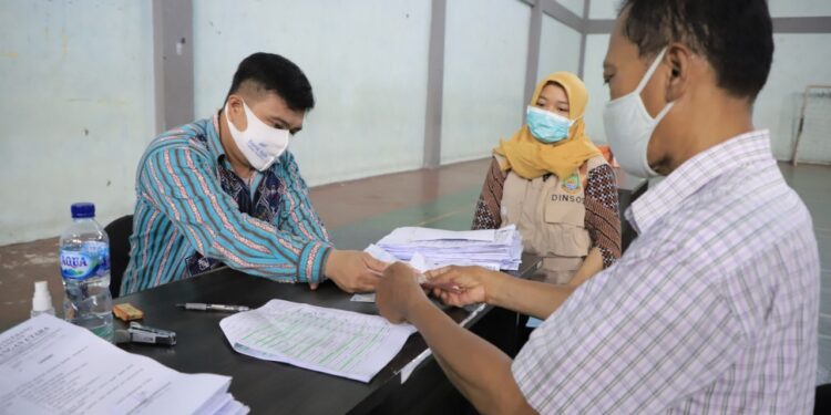 Pemkot Tangerang Salurkan Bansos Covid-19 Tahap II