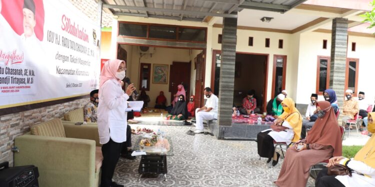 Tatu-Pandji Kampanye Terpisah, Dari Perkampungan Hingga Perumahan