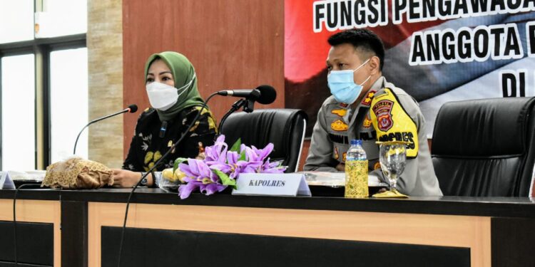Ade Rossi meminta Polres Pandeglang amankan Pilkada sampai Selesai