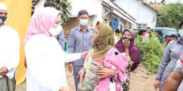 Hampiri Tatu Saat Kampanye, Seorang Ibu di Baros Ucapkan Terima Kasih