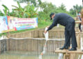 Bupati Tangerang Tebar 3 Ribu Benih Ikan Nila dan 1 Ton Benih Lele di Kronjo