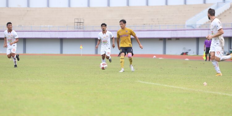 Persita-Persija Imbang di Indomilk Arena