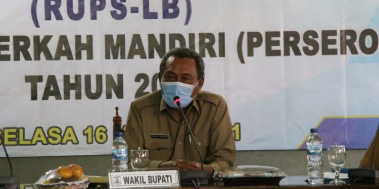 Wabup Serang Tunjuk Plt Dirut PT. SBM Saat Rapat RUPS-LB