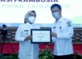Dinkes Antarkan Bupati Serang Raih Penghargaan dari Kemenkes