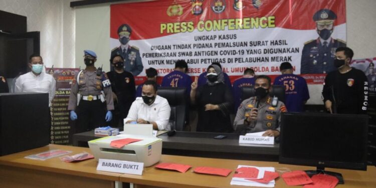 Polda Banten Ungkap Kasus Sindikat Pemalsu Hasil Swab Antigen di Merak