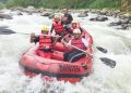 Destinasi keindahan Arum jeram Sungai Ciberang