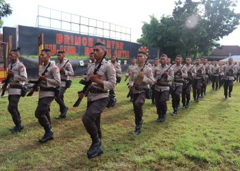 Bintara Remaja Satbrimobda Banten Melaksanakan Latihan PBB Bersenjata