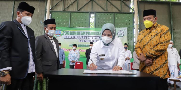 Pelantikan FSPP, Bupati Serang: Kita Berbagi Tugas dengan Pesantren