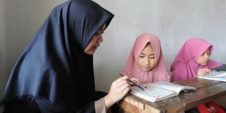 Pemkab Tangerang Targetkan 17.810 Guru Ngaji Terima Insentif