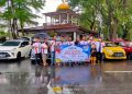 Galaci Chapter Banten Bagikan Takjil di Alun-alun Kota Serang