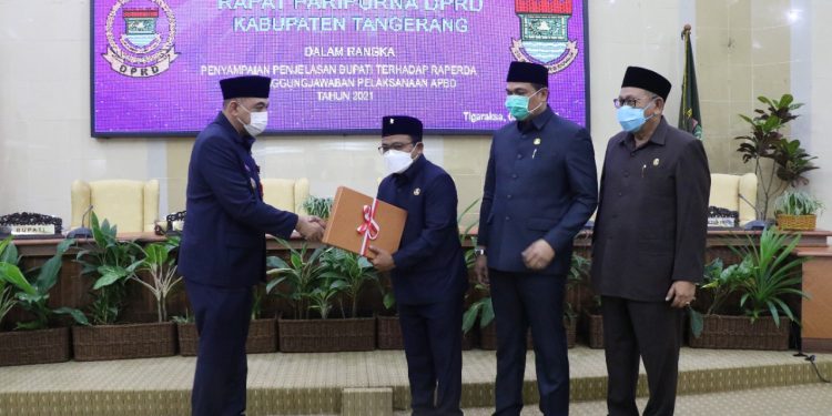 Rapat ParipurnaTentang Raperda Pertanggungjawaban APBD Tahun 2021, Fraksi-Fraksi Soroti Soal Silpa