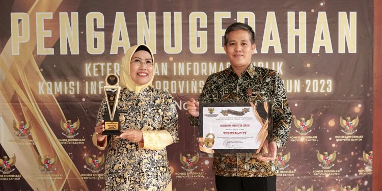 Pemkab Serang Peringkat II Anugerah Keterbukaan Informasi Publik