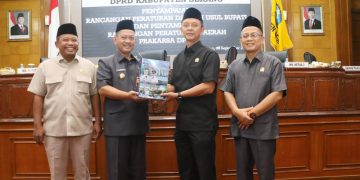 Lima Isu Strategis Daerah, Wabup Najib Hamas Sampaikan Raperda RPJMD